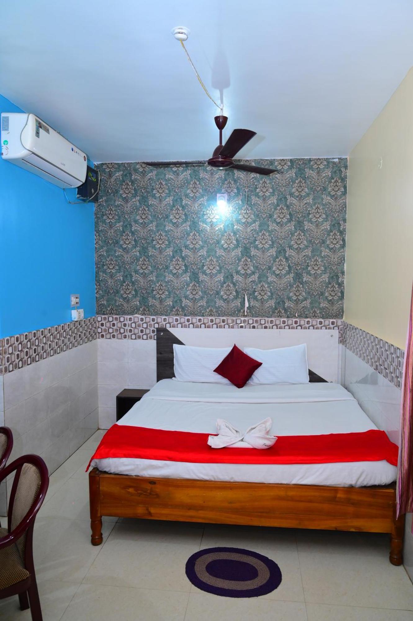 Mor Hotel Beach Heaven-স্বর্গদ্বার গোল্ডেন বিচ এবং মন্দিরের কাছে হোটেল বিচ হেভেন- Near Golden Beach & Temple Best Selling & Best Choice Of Travellers Puri Εξωτερικό φωτογραφία