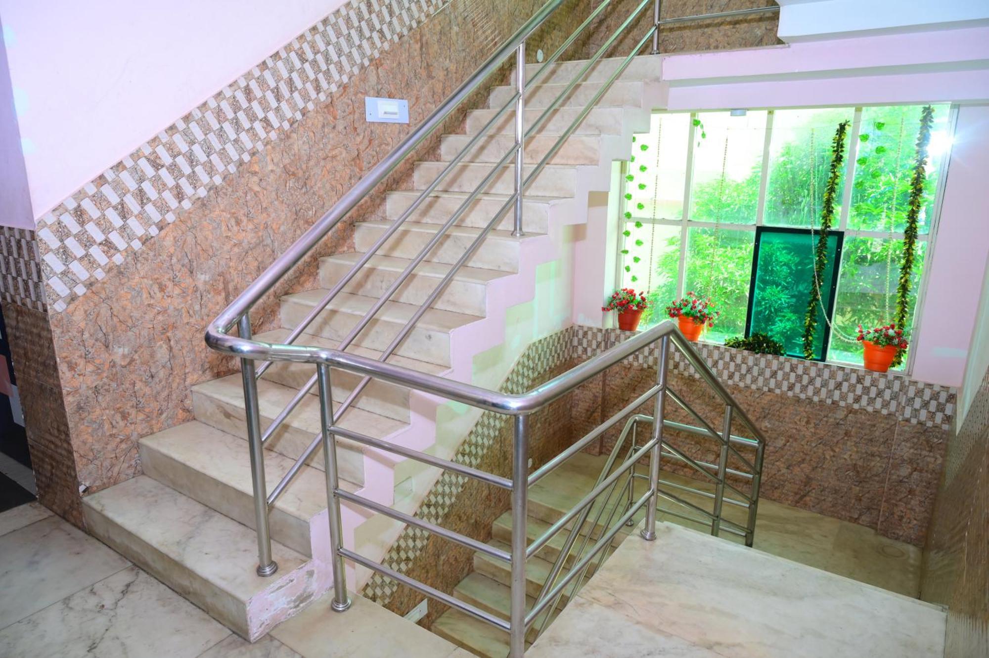 Mor Hotel Beach Heaven-স্বর্গদ্বার গোল্ডেন বিচ এবং মন্দিরের কাছে হোটেল বিচ হেভেন- Near Golden Beach & Temple Best Selling & Best Choice Of Travellers Puri Εξωτερικό φωτογραφία